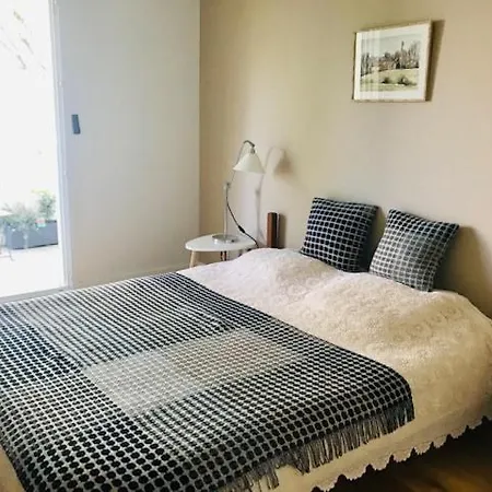 Le Bouscat: Un Superbe En *