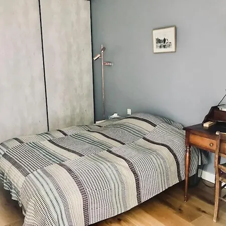 Le Bouscat: Un Superbe En Apartman *